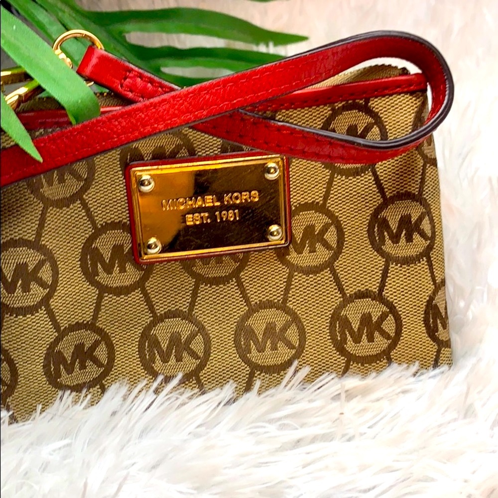 Michael Kors wristlet